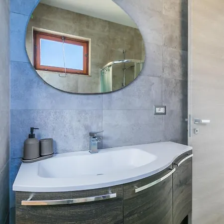 Sole E Mare By Interhome Daire San Vincenzo